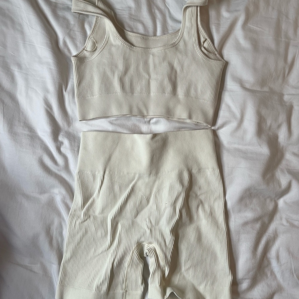 Off White Amazon Workout Set
